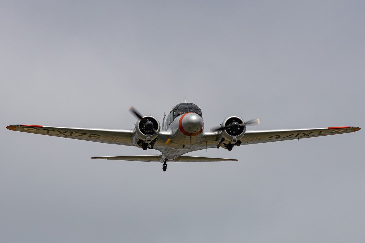 aircraft-8119477_1280.jpg