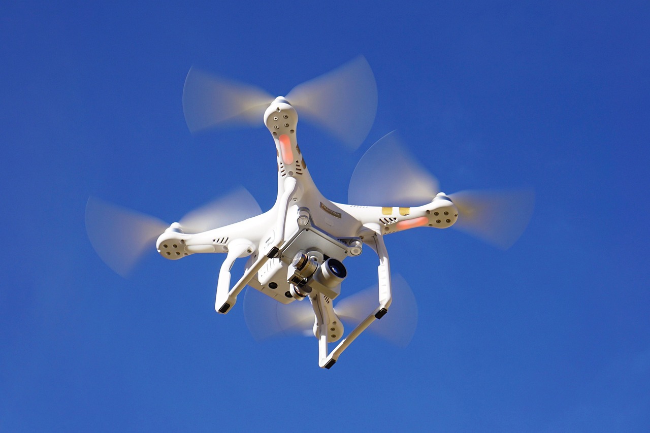 drone-1112752_1280.jpg