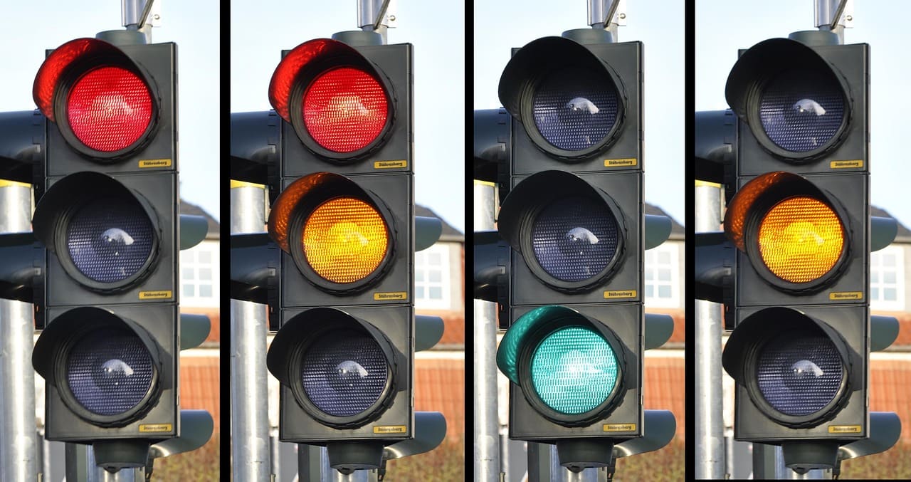traffic-light-876056_1280 (1).jpg