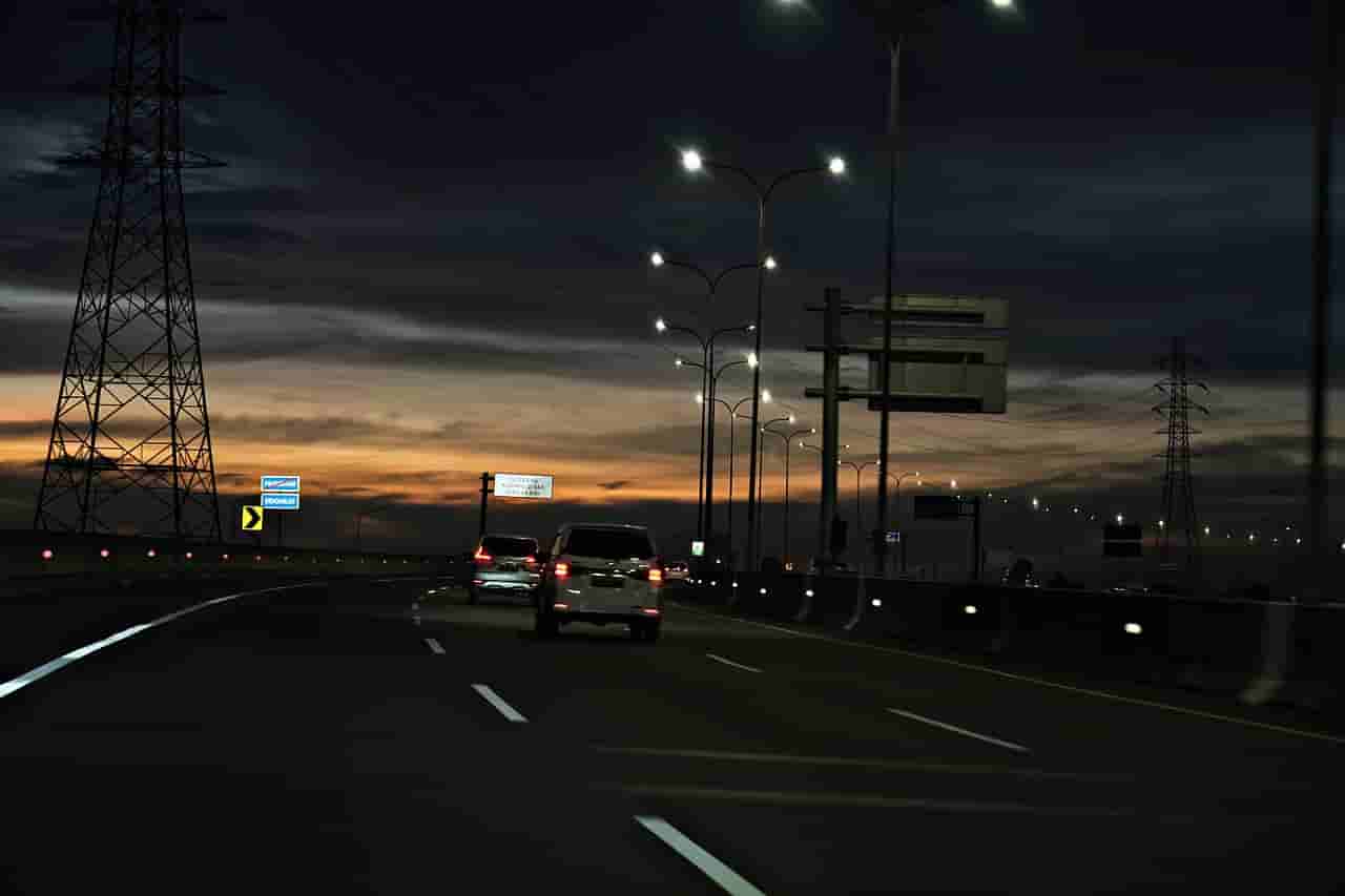 sunset-hour-7235670_1280_compressed.jpg