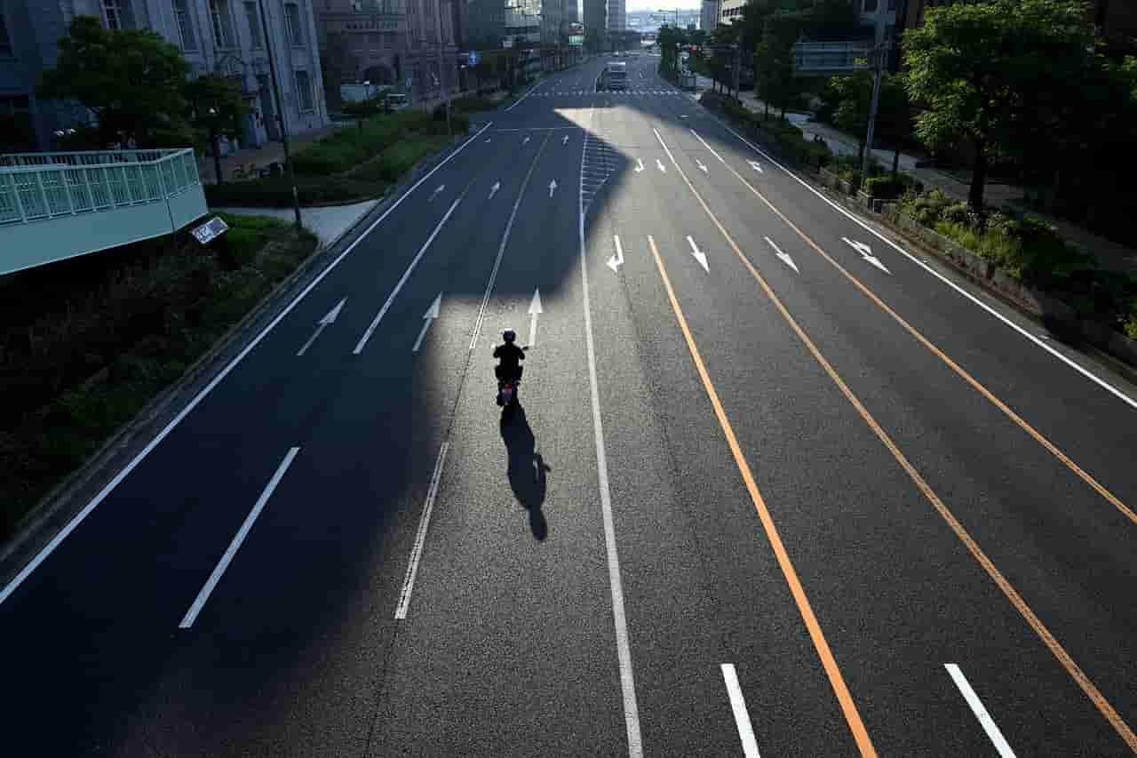 road-6281973_1280_compressed.jpg