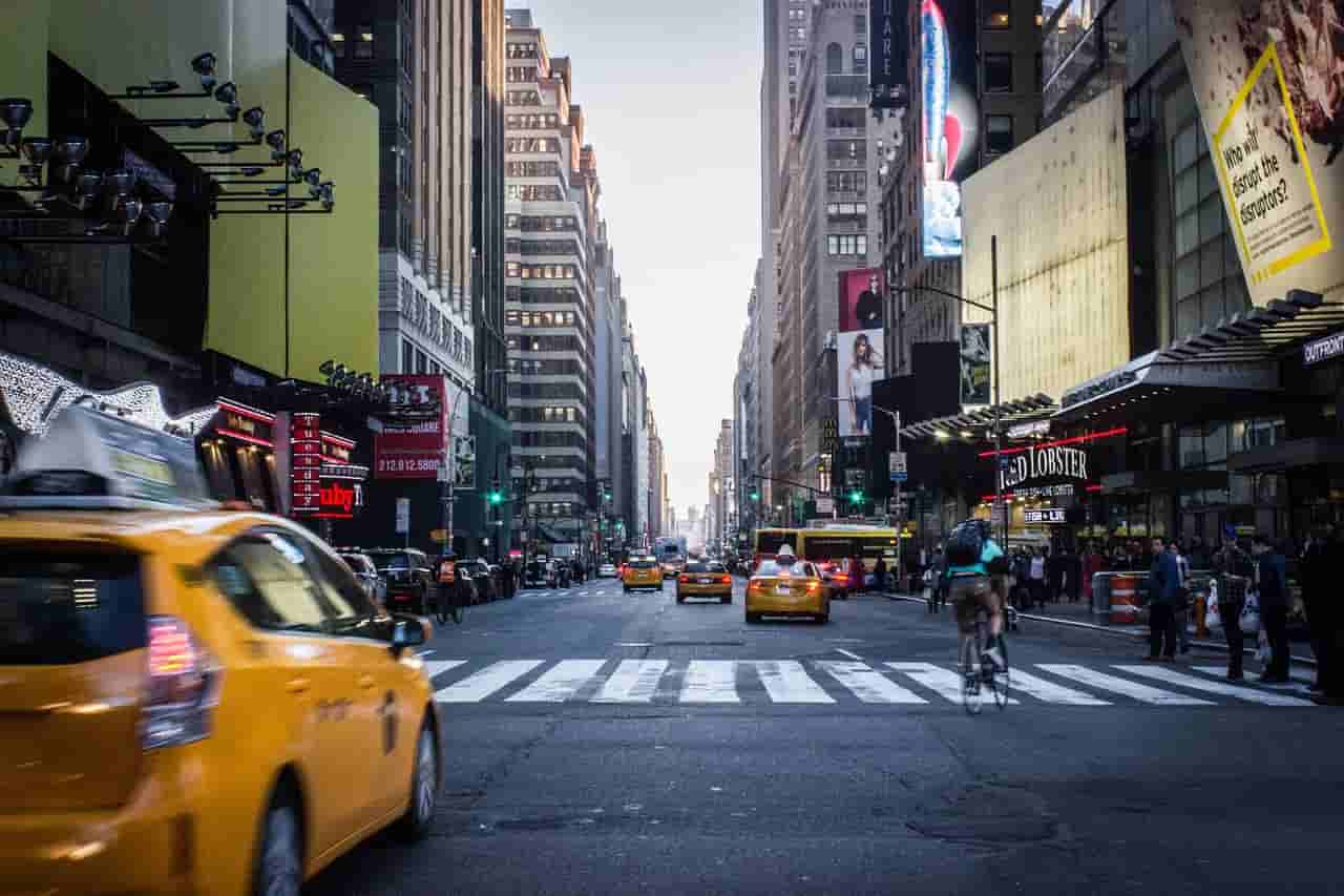 taxi-1574278_1280_compressed.jpg